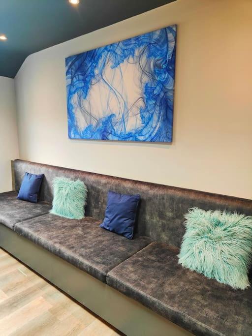 Sloane Modern 2 Bedroom Seafront Apartment Μπλάκπουλ Εξωτερικό φωτογραφία